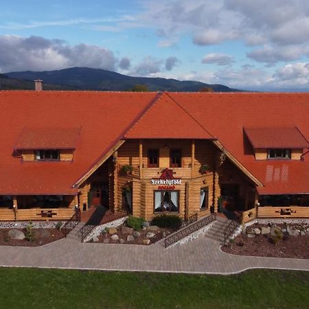 Hotel Szekelyfoeld Fogado Borzont Exterior foto
